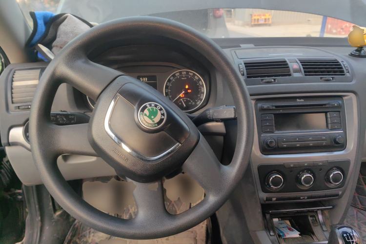 Used Skoda Octavia 2010 1.6L Manual Eado Edition
