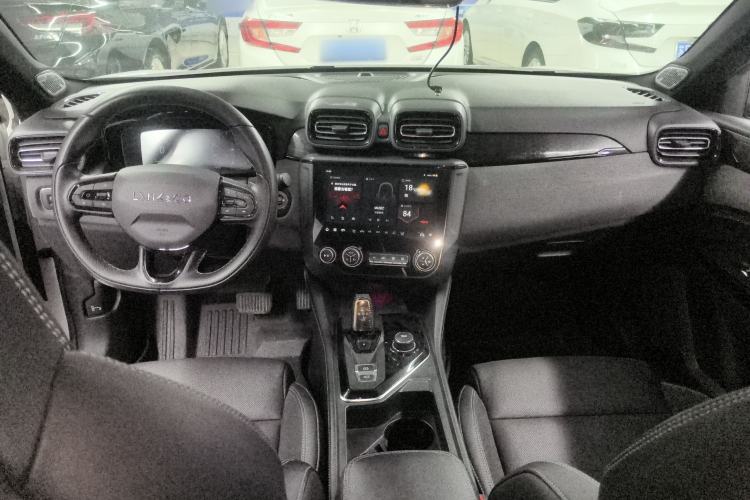 Used Lynk & Co 03 2022 1.5TD DCT JingPro Center Console