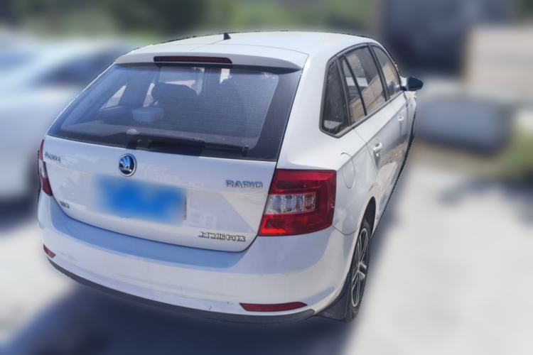 Used Skoda Rapid Spaceback 2016 Revised Version 1.6L Automatic Front-Drive Edition Rear Right 45 Deg