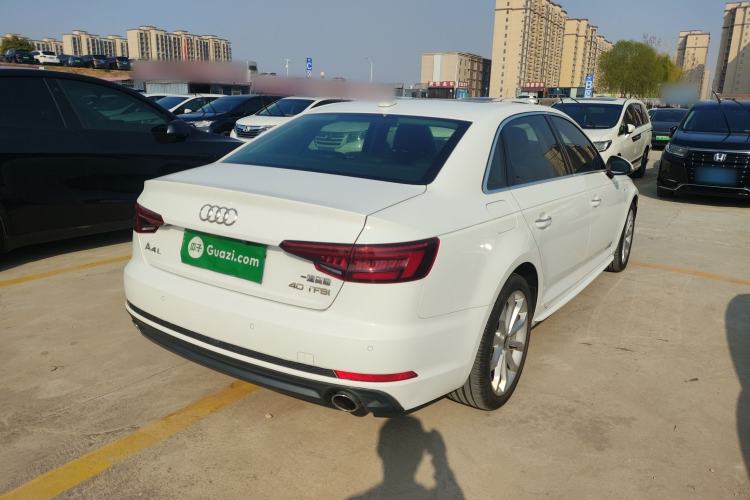Used Audi A4L 2018 30th Anniversary Edition 40 TFSI Fashion Model
