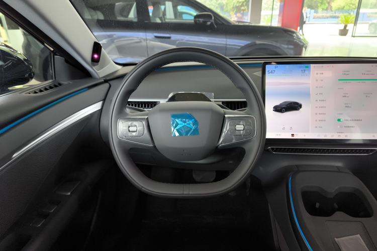 Used XPeng MONA M03 2025 600 with Ultra-Long Range Max Steering Wheel