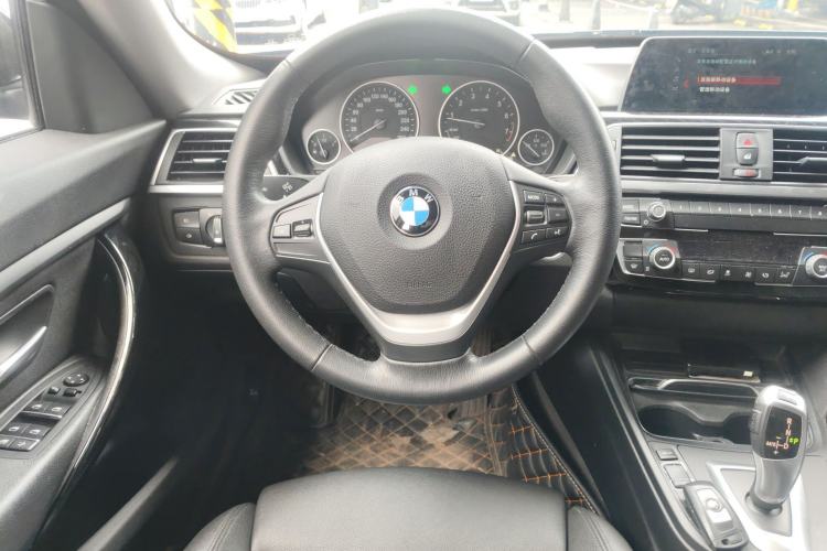 Used BMW 3 Series GT 2019 320i Sport Edition Steering Wheel