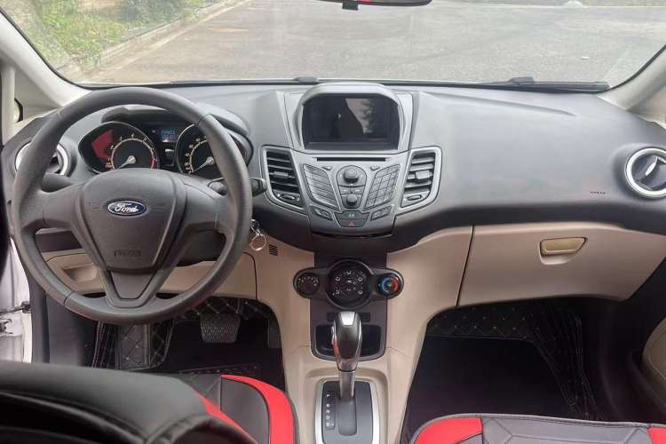Used Ford Fiesta 2013 Sedan 1.5L Automatic Fashion Edition Interior 1