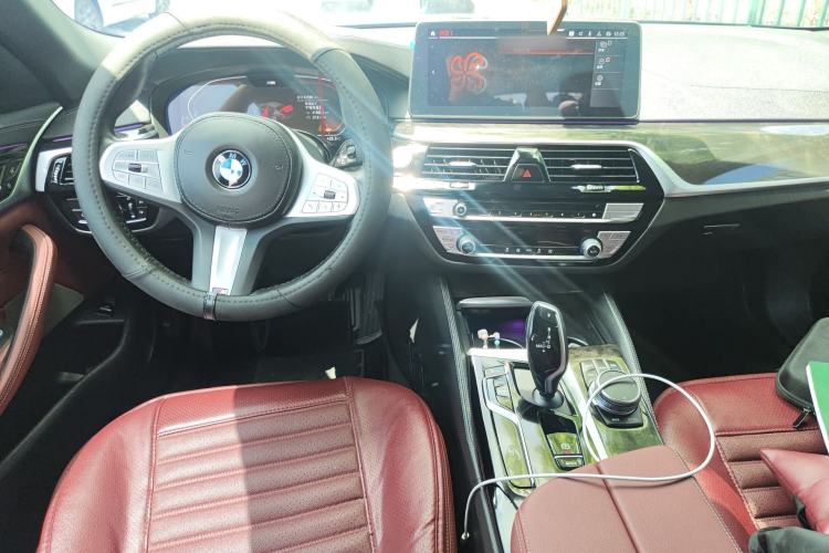 Used BMW 5 Series 2022 Second Facelift 525Li M Sport Package Center Console