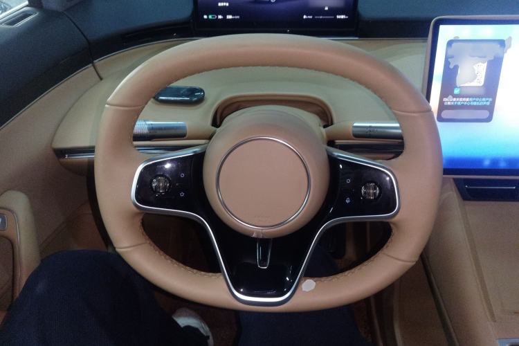 Used Hima Luxeed R7 2024 All-Electric 667 km Max