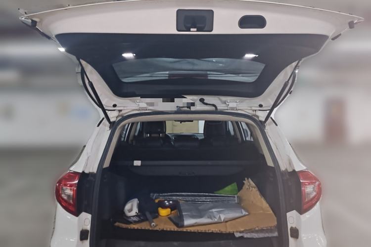 Used BYD Song New Energy 2017 Song DM 1.5TID All-Wheel Drive Prestige Model Trunk