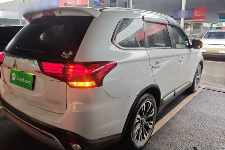 Used Mitsubishi Outlander 2020 2.0L Two-Wheel Drive Enjoyment Version 5 Seats
