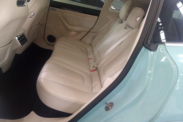 Used Hima Luxeed R7 2025 Range-Extended Version 251 km Max
