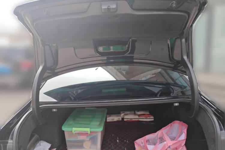 Used Volkswagen Passat 2015 1.8TSI DSG Prestige Edition Trunk