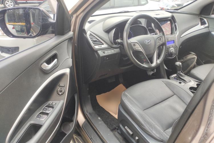 Used Hyundai Santa Fe 2013 2.4L Automatic Two-Wheel Drive Smart Version