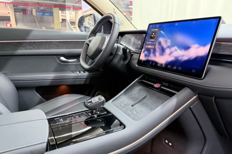 Used Hima AITO M7 2024 1.5T Rear-Drive Plus Version 5 Seats Gear Lever