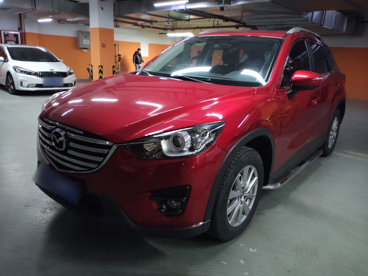 Под передней частью автомобиля