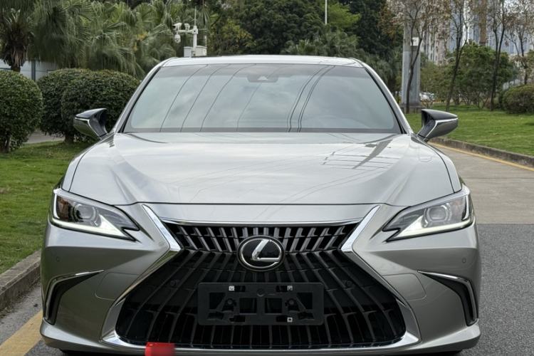 Used Lexus ES 2023 200 Excellence Edition