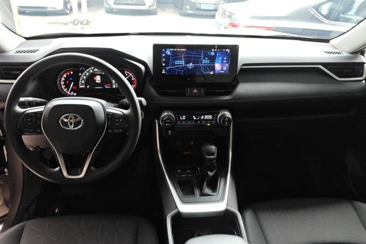 Used Toyota RAV4 2023 2.0L CVT Two-Wheel Drive Fashion Edition Center Console