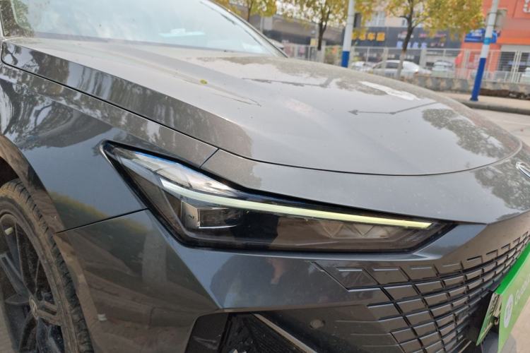 Used CHANGAN UNI-V iDD 2023 ZhiDian iDD 1.5T 113km Smart & Fun Version