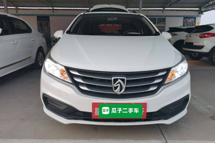 Used Baojun 310 2016 1.2L manual Comfort trim level
