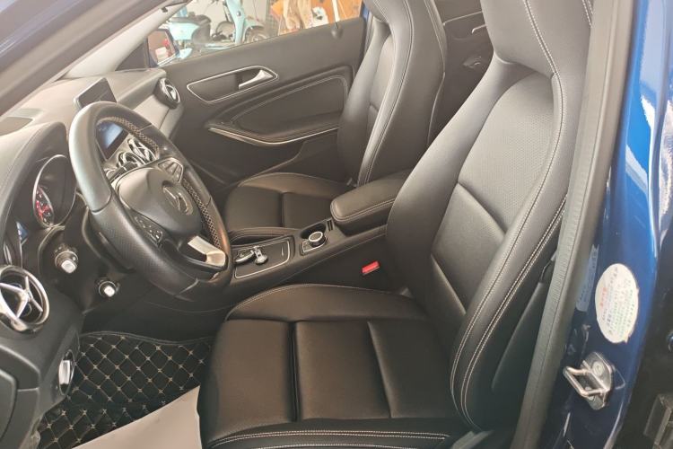 Used Mercedes-Benz GLA 2018 GLA 200 Fashion Model Left Front Seat