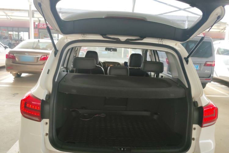 Used Volkswagen Tiguan 2017 300TSI Automatic Two-Wheel Drive Silk Road Luxury Edition Trunk