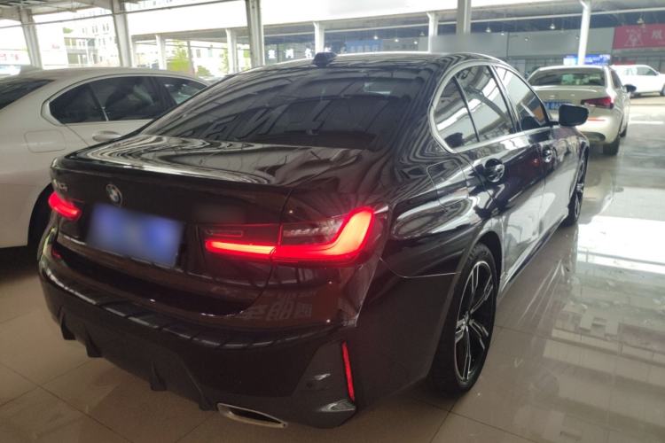 Used BMW 3 Series 2024 325i M Sport Package Rear Right 45 Deg