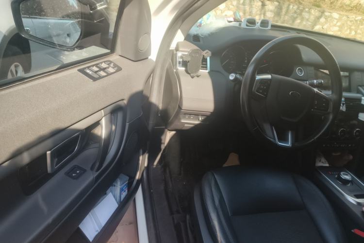 Used Land Rover Discovery Sport 2019 240 PS PURE Edition China VI Standard Driver Seat