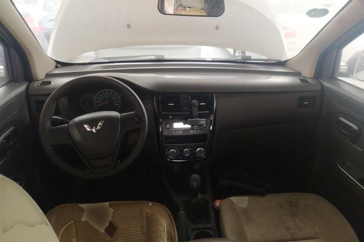Used Wuling Rongguang V 2016 1.2L Standard Version