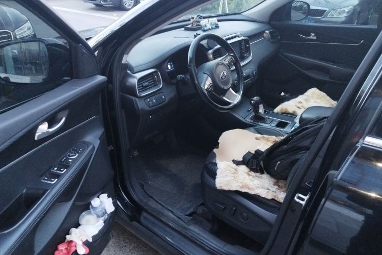 Used Kia Sorento 2016 Sorento L 2.4L Gasoline 4WD Custom Edition 5 Seats China V Emission Standard Driver Seat