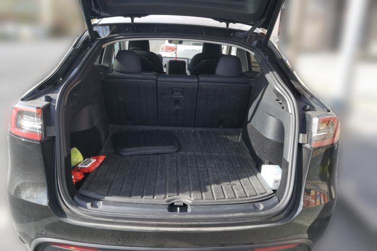 Used Tesla Model Y 2022 Rear-Wheel-Drive Version
