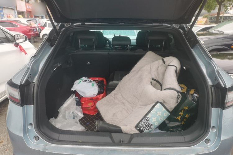 Used Volkswagen ID.4 X 2021 Pure Edition Trunk