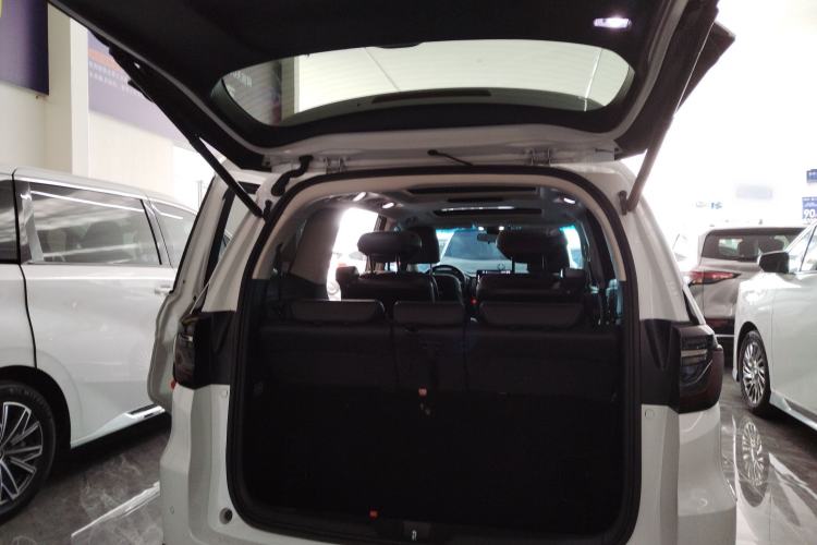 Used Honda Elysion 2022 2.0L eHEV Luxury Edition
