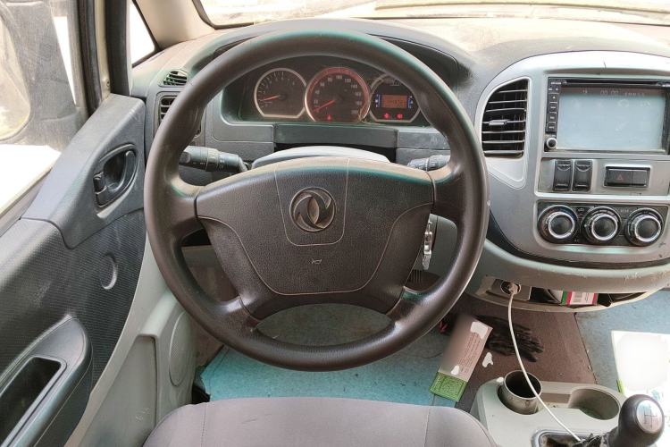 Used FORTHING Lingzhi 2015 M5 Q7 2.0L 7-seat Long-Wheelbase Comfort Model
