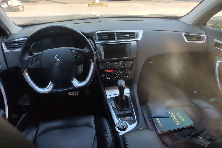 Used DS 6 2014 1.6T Luxury Edition THP200 Interior 2