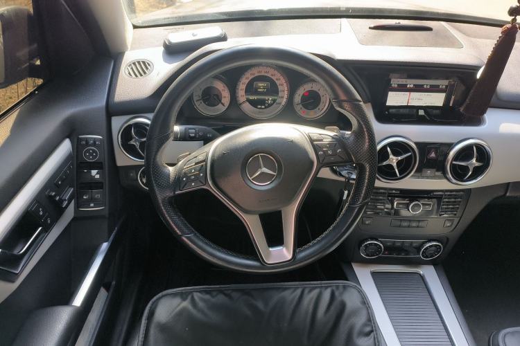 Used Mercedes-Benz GLK-Class 2013 GLK 300 4MATIC Dynamic Edition Steering Wheel