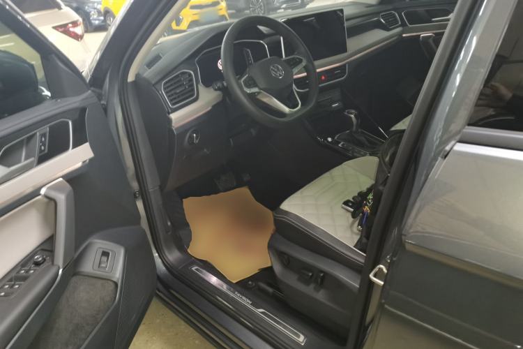 Used Volkswagen Tayron 2023 280TSI Two-Wheel-Drive Luxury Plus Advanced Version Left Front Seat