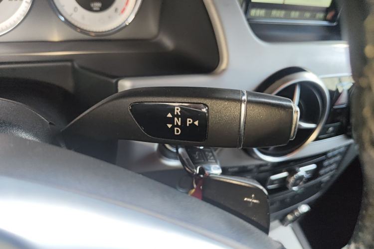 Used Mercedes-Benz GLK-Class 2015 GLK 260 4MATIC Fashion Edition Ultimate Version
