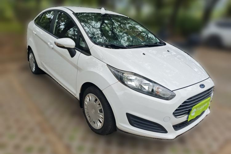Used Ford Fiesta 2013 Sedan 1.5L Manual Fashion Edition
