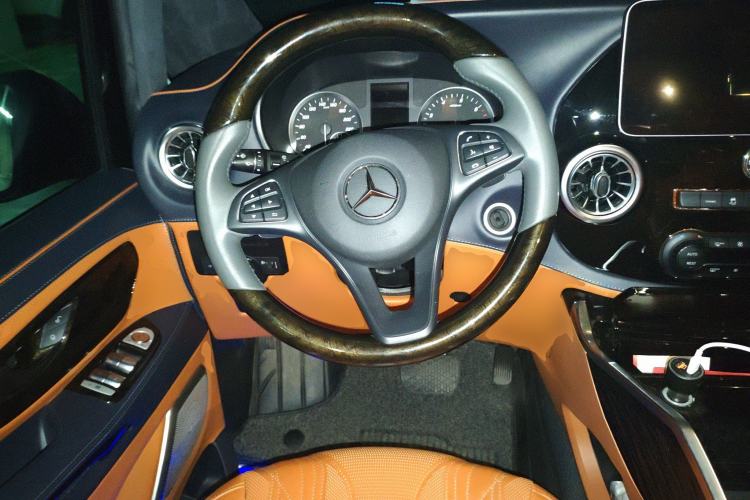 Used Mercedes-Benz Vito 2021 2.0T Elite Version 7 Seats