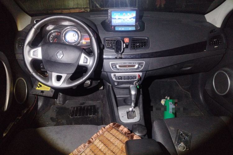 Used Renault Fluence 2015 2.0L Standard Edition
