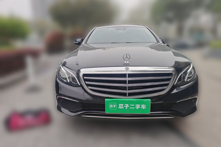 Used Mercedes-Benz E-Class 2016 E 300 L Sporty and Stylish Model
