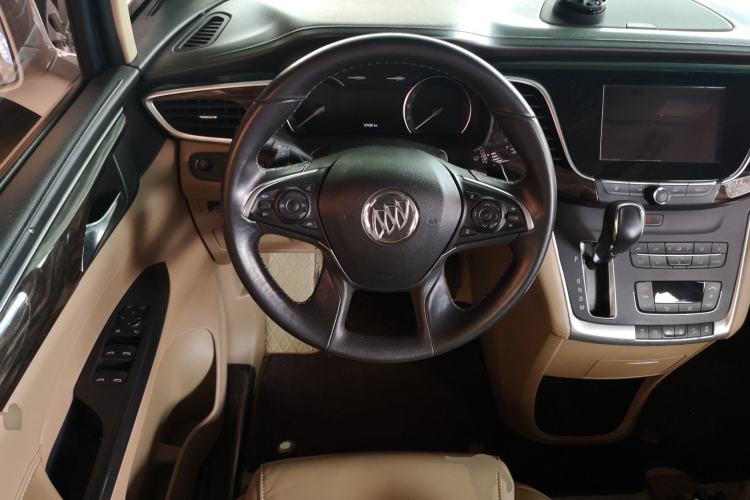 Used Buick GL8 2017 ES 28T Premium Version China V Standard Steering Wheel