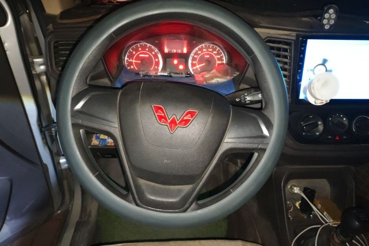 Used Wuling Hongguang V 2022 1.5L Jingqu Version Hydraulic Power Steering LAR
