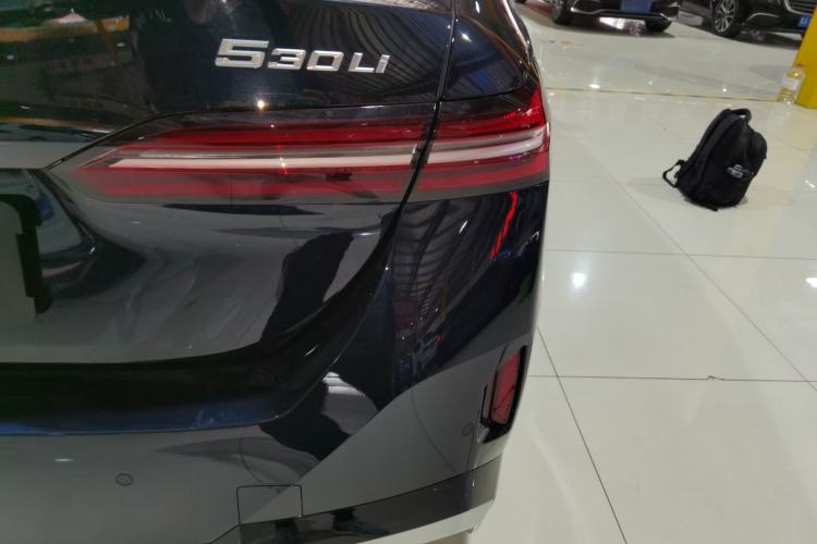 Used BMW 5 Series 2024 530Li Leading Model M Sport Package