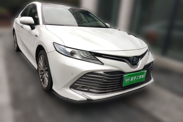 Used Toyota Camry 2018 Dual-Engine 2.5 HG Luxury Edition Front Right 45 Deg