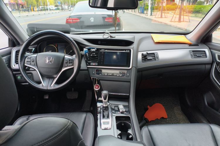 Used Honda Spirior 2017 2.0L Comfort Edition Center Console
