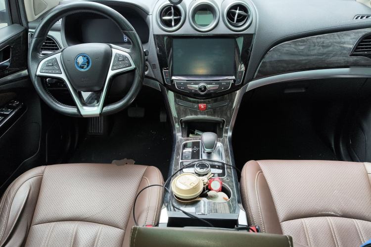 Used BYD Tang New Energy 2017 2.0T All-Wheel Drive Hyatt Model