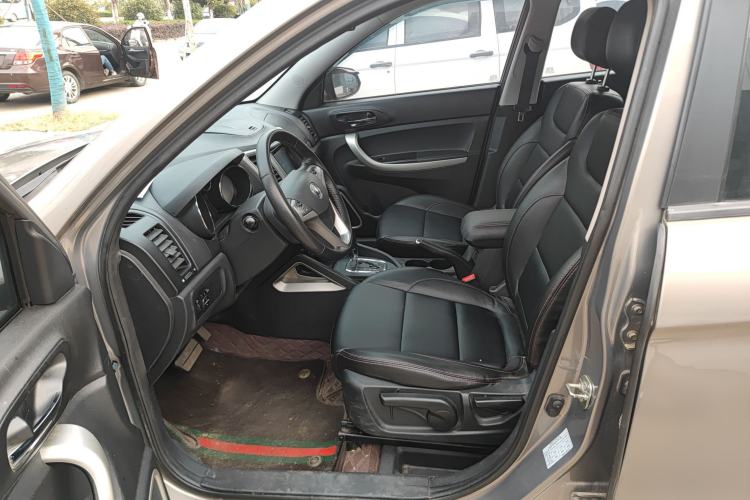 Used Changan CS35 2014 1.6L Automatic Luxury Model China IV Standard
