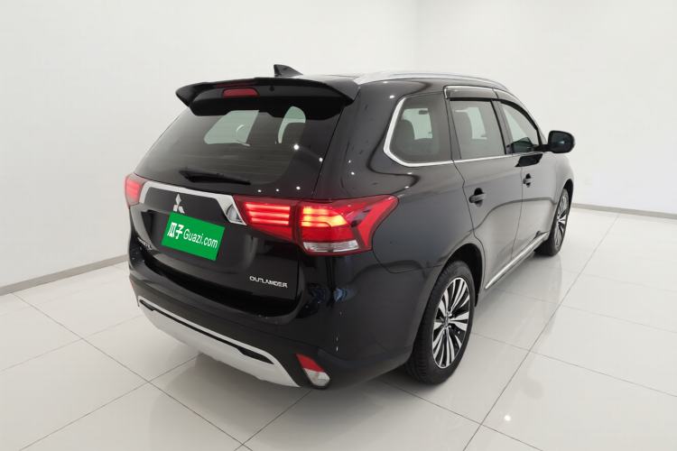Used Mitsubishi Outlander 2021 2.0L Two-Wheel Drive Comfort Edition 7 Seats

