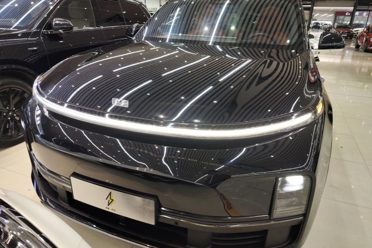 Used Li Auto L8 2023 Pro Model
