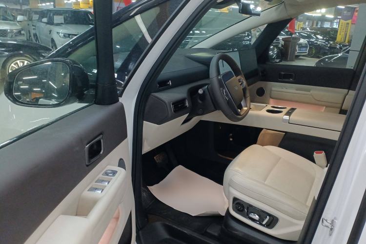 Used Li Auto MEGA 2024 Ultra Model