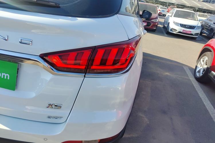 Used BAIC Beijing X5 2020 1.5T Manual Advance Edition China VI
