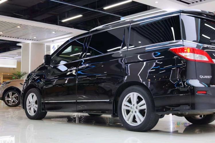Used Nissan Quest 2015 3.5L SL
